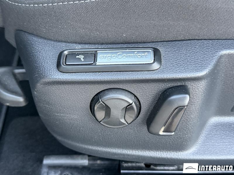 Volkswagen Passat 16 volkswagen passat 2020