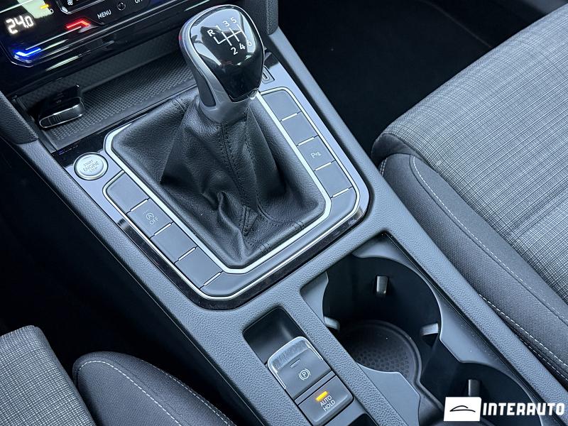 Volkswagen Passat 15 volkswagen passat 2020