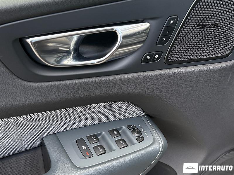 Volvo XC 60 8 volvo xc 60 2021