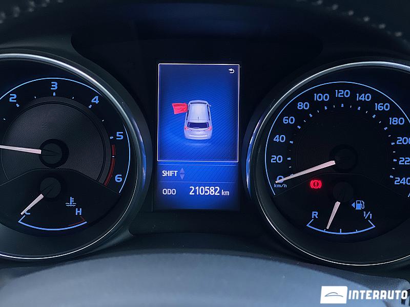 Toyota Auris 8 toyota auris 2015