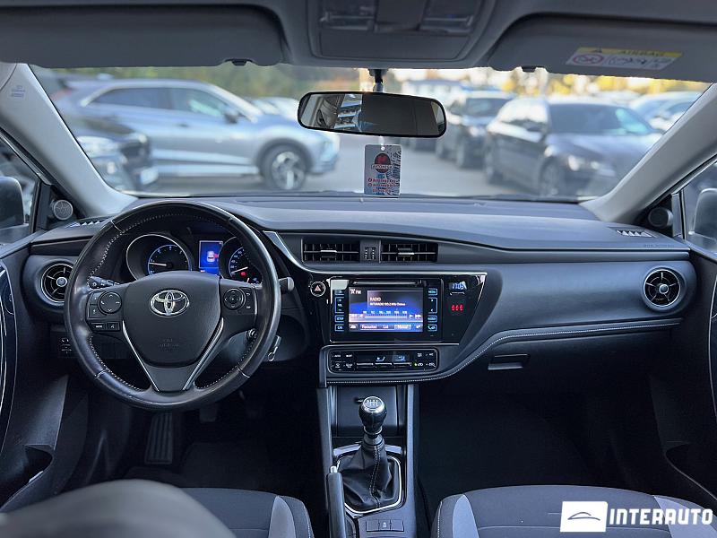 Toyota Auris 14 toyota auris 2015