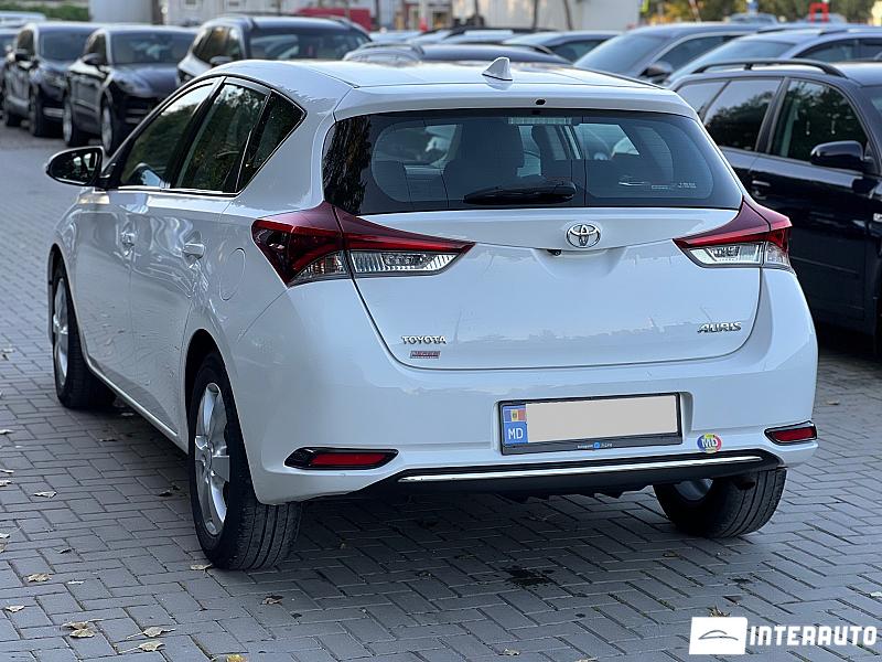Toyota Auris 4 toyota auris 2015