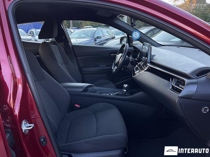 Toyota C-HR 14 toyota c-hr 2019