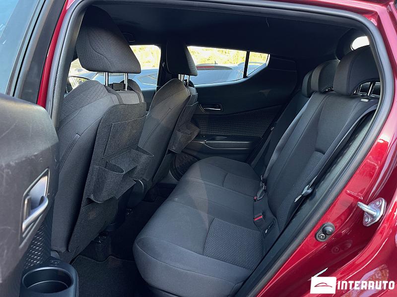 Toyota C-HR 15 toyota c-hr 2019