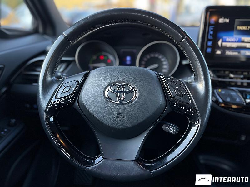 Toyota C-HR 9 toyota c-hr 2019