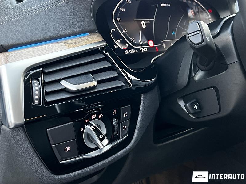 BMW 530e 12 bmw 530e 2021