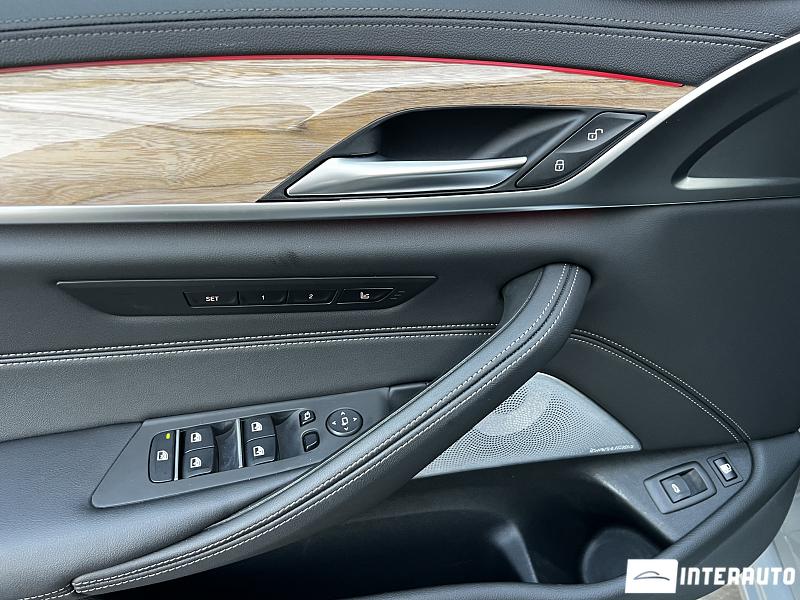 BMW 530e 13 bmw 530e 2021