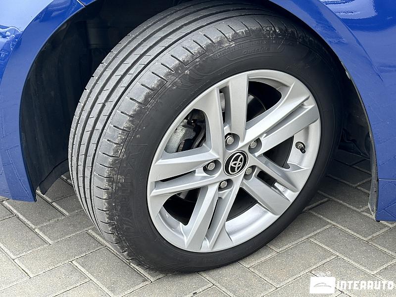 Toyota Corolla 16 toyota corolla 2020