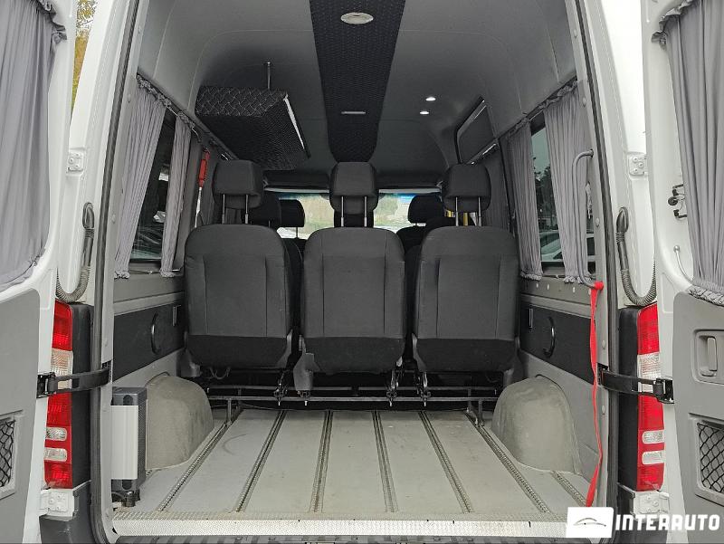 Mercedes Sprinter 9 mercedes sprinter 2016