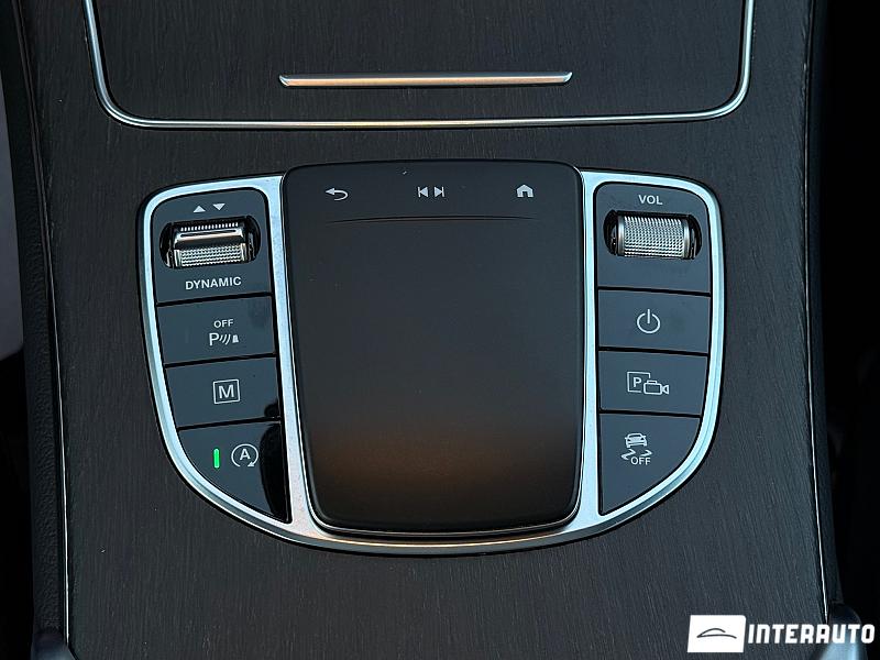 Mercedes GLC 300 17 mercedes glc 300 2022