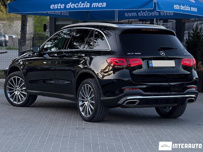 Mercedes GLC 300 4 mercedes glc 300 2022