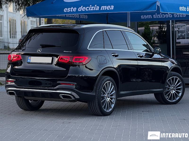 Mercedes GLC 300 2 mercedes glc 300 2022