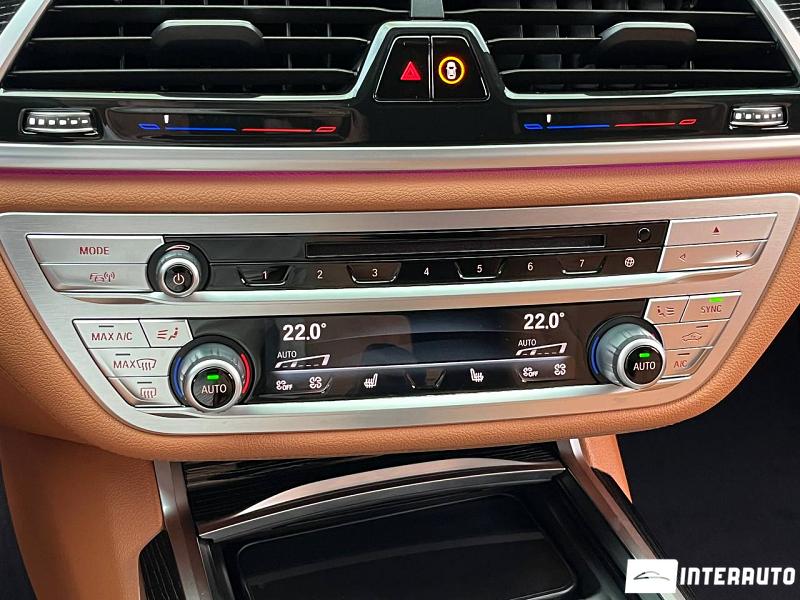 BMW 740 13 bmw 740 2022