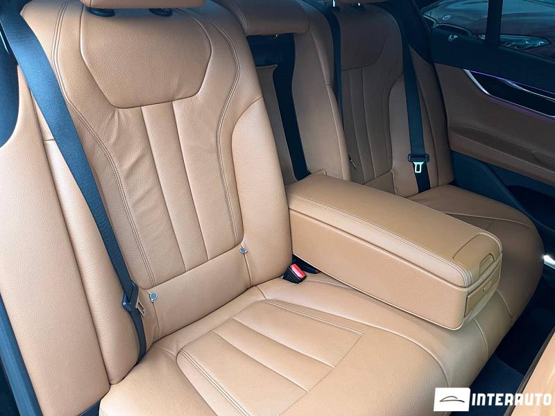 BMW 740 18 bmw 740 2022