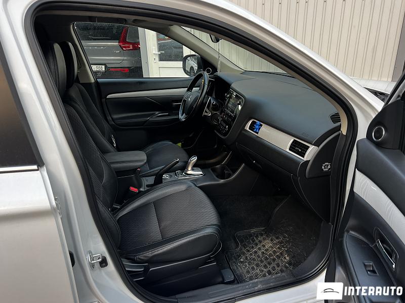 Mitsubishi Outlander 13 mitsubishi outlander 2014