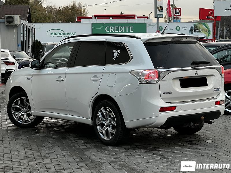 Mitsubishi Outlander 2 mitsubishi outlander 2014