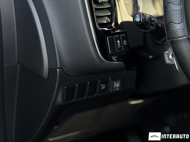 Mitsubishi Outlander 9 mitsubishi outlander 2013