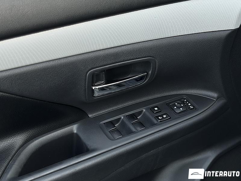 Mitsubishi Outlander 6 mitsubishi outlander 2013