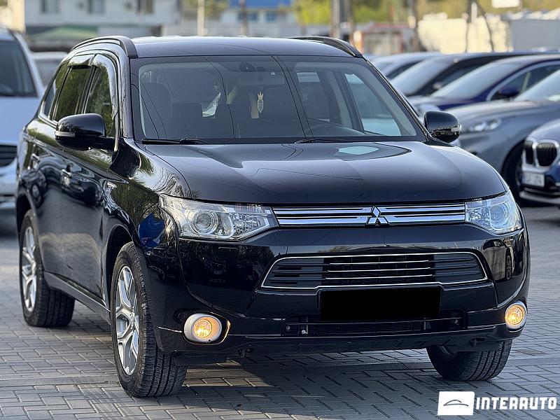 Mitsubishi Outlander 3 mitsubishi outlander 2013