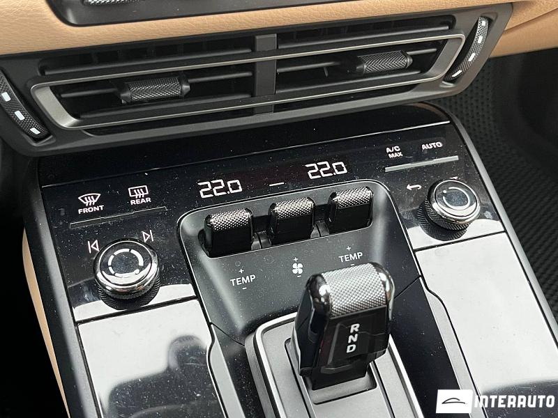 Porsche 911 Carrera 17 porsche 911 carrera 2020