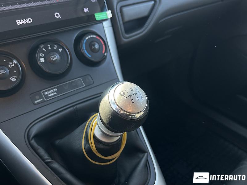 Toyota Auris 10 toyota auris 2011