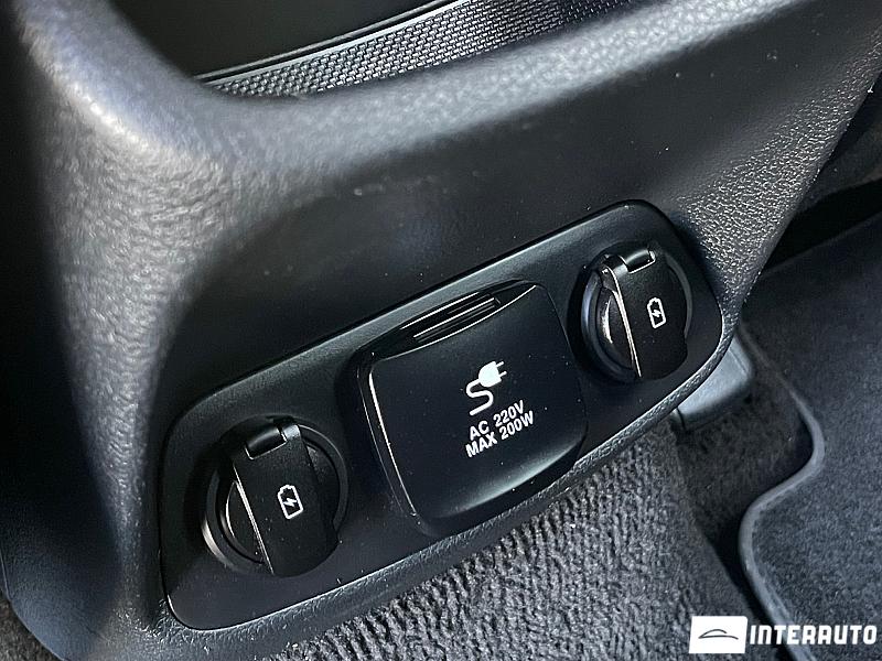 Hyundai Santa Fe 29 hyundai santa fe 2020