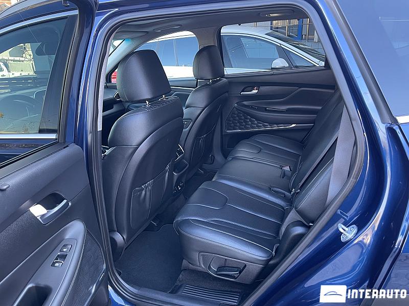 Hyundai Santa Fe 27 hyundai santa fe 2020