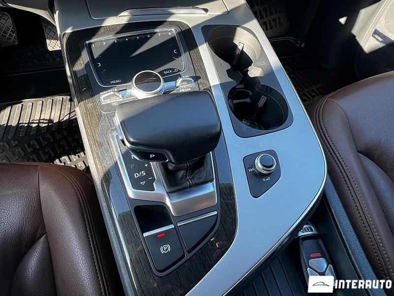 Audi Q7 10 audi q7 2019