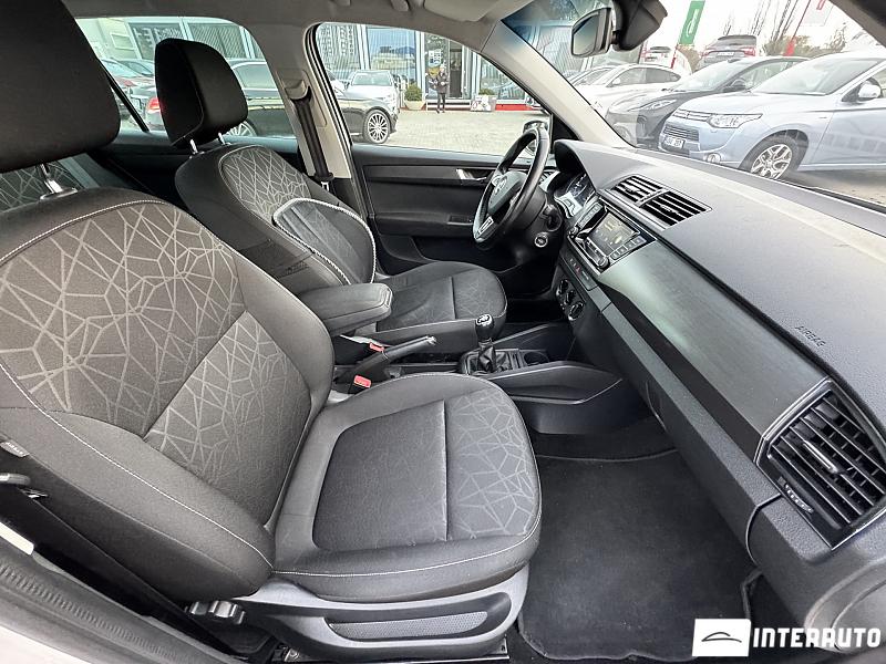 Skoda Fabia 21 skoda fabia 2017