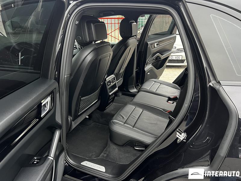 Porsche Cayenne E-Hybrid 18 porsche cayenne e-hybrid 2019