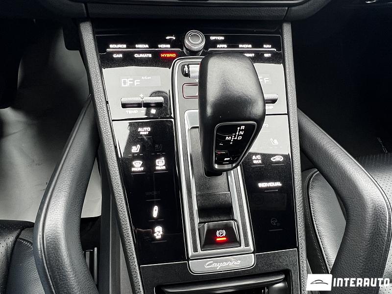 Porsche Cayenne E-Hybrid 12 porsche cayenne e-hybrid 2019