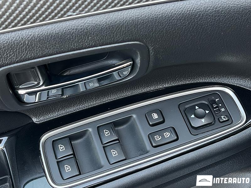 Mitsubishi Outlander 6 mitsubishi outlander 2019