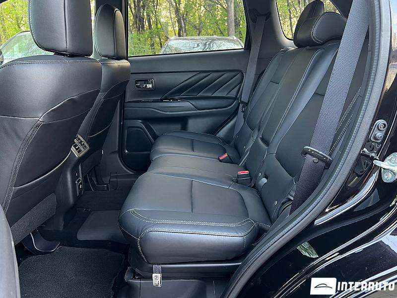 Mitsubishi Outlander 18 mitsubishi outlander 2019