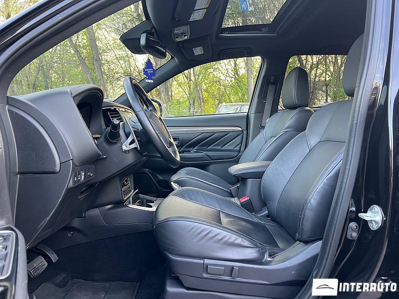 Mitsubishi Outlander 8 mitsubishi outlander 2019