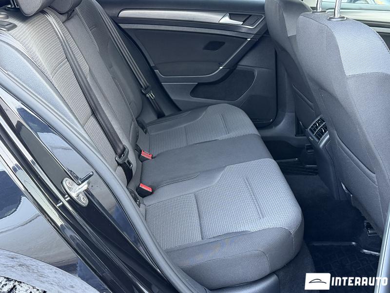 Volkswagen Golf 17 volkswagen golf 2018