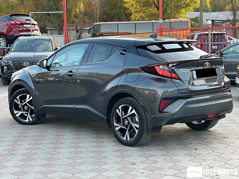 Toyota C-HR 2 toyota c-hr 2022