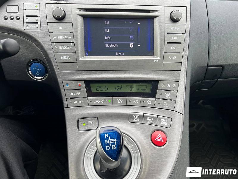 Toyota Prius 16 toyota prius 2012