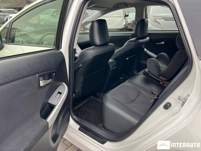 Toyota Prius 18 toyota prius 2012