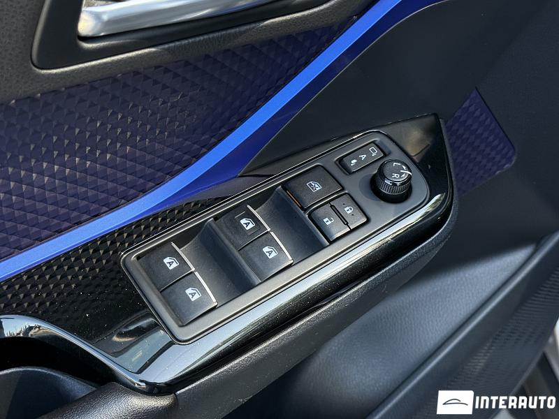 Toyota C-HR 7 toyota c-hr 2017