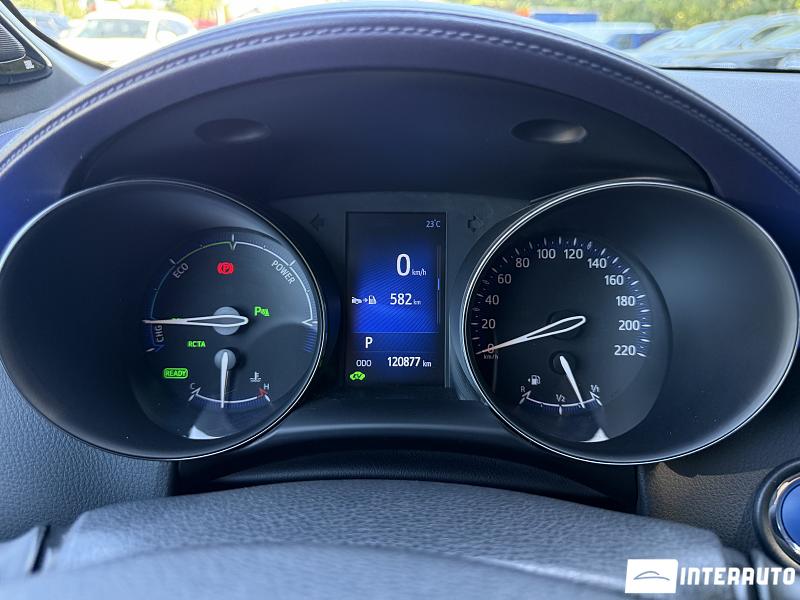 Toyota C-HR 12 toyota c-hr 2017