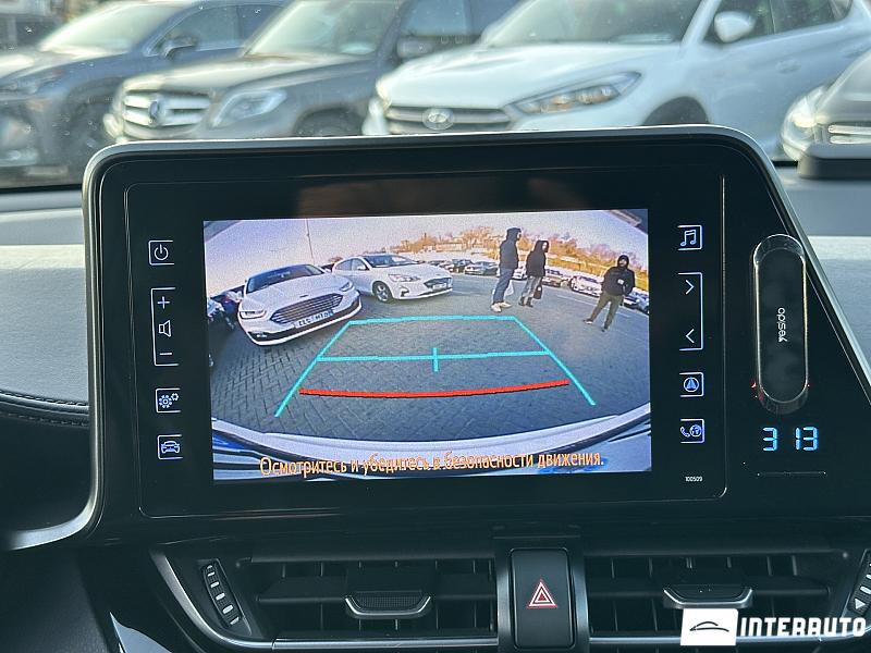 Toyota C-HR 11 toyota c-hr 2017