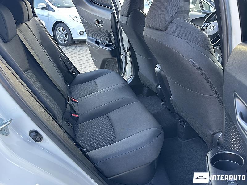 Toyota C-HR 15 toyota c-hr 2017