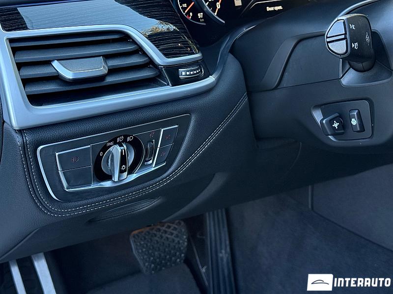 BMW 740e 10 bmw 740e 2017