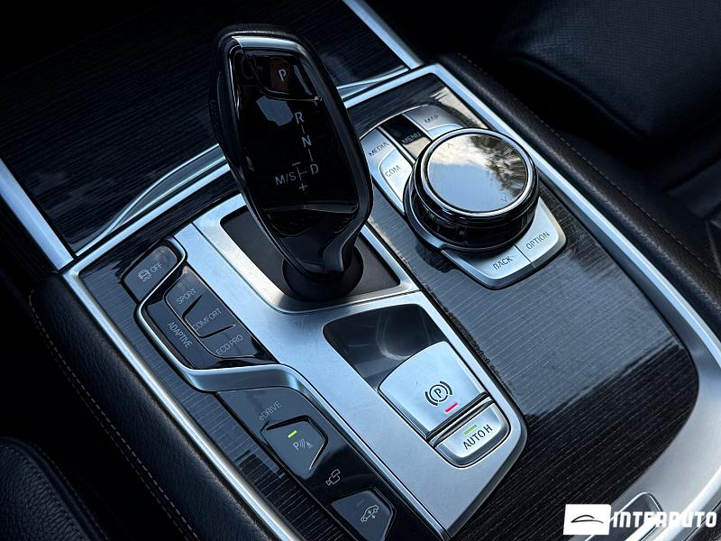 BMW 740e 17 bmw 740e 2017