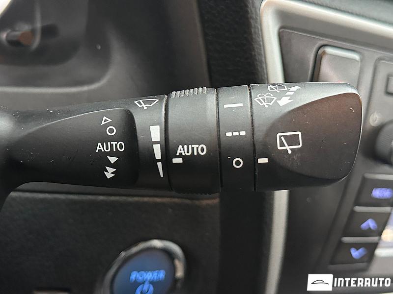 Toyota Auris 13 toyota auris 2014