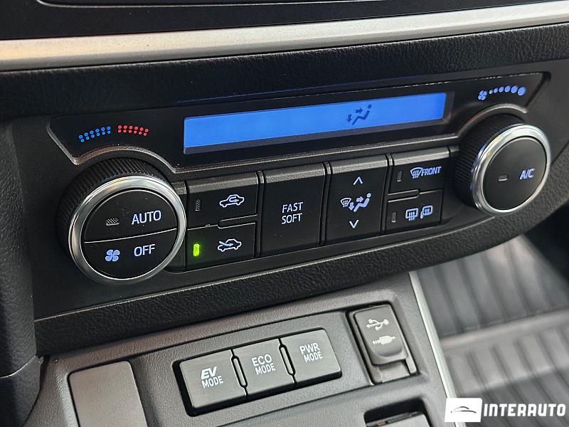 Toyota Auris 7 toyota auris 2014