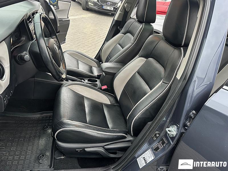 Toyota Auris 5 toyota auris 2014