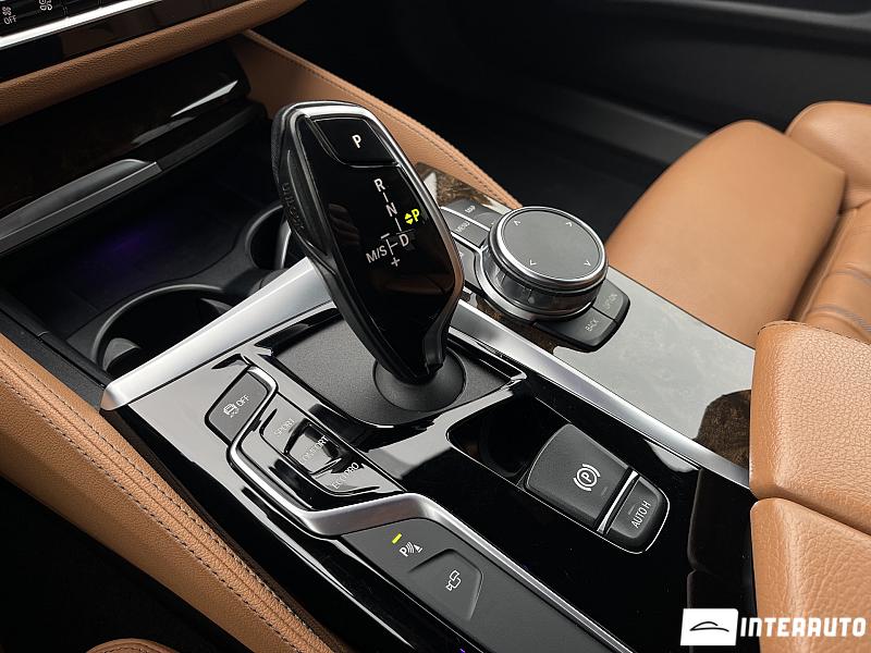 BMW 530 14 bmw 530 2019