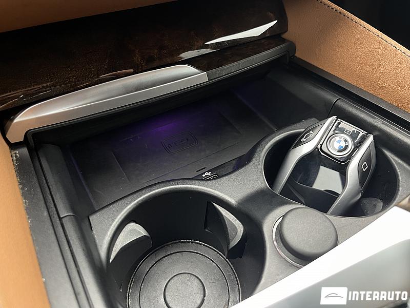 BMW 530 15 bmw 530 2019