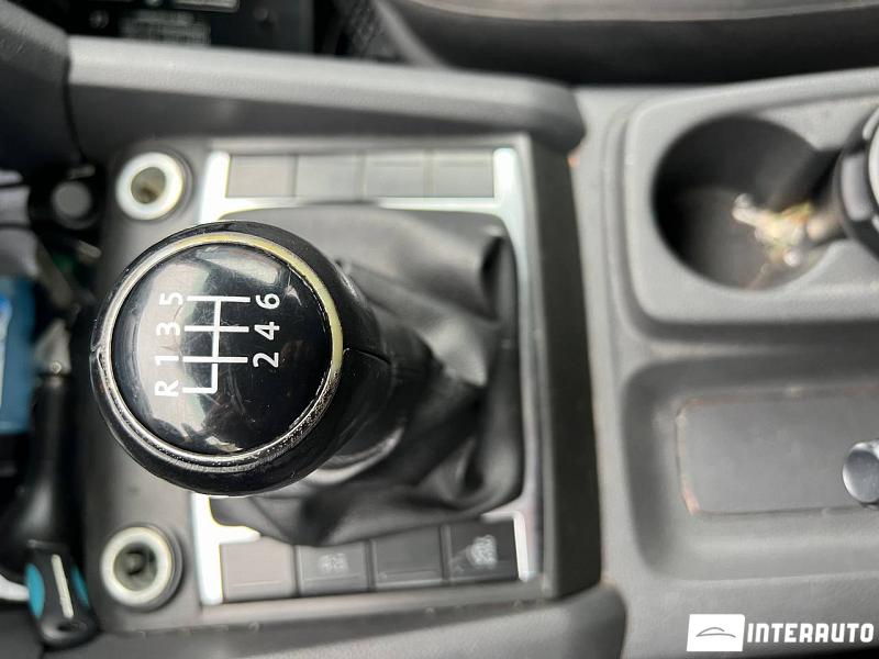 Volkswagen Amarok 10 volkswagen amarok 2012